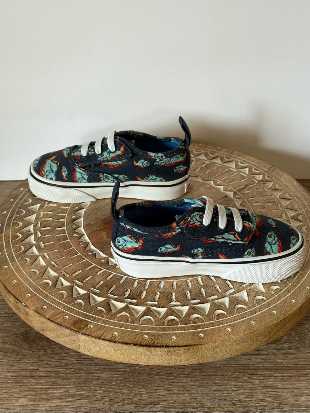 Vans Toddler Piranha Fish Print Canvas Sneakers Size 6.5